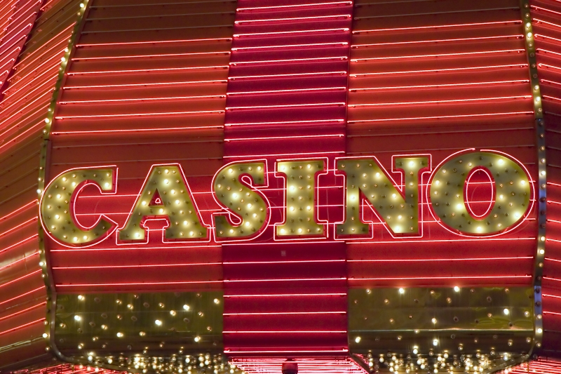 83395-casino-neon (2)